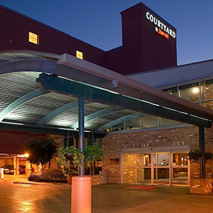 Courtyard-by-Marriott-Warehouse-Arts